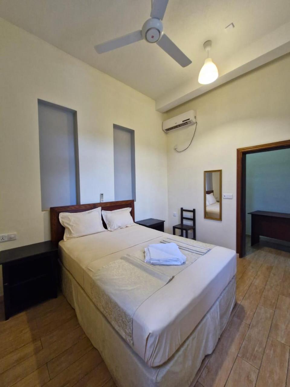 Hotel Royal Point Arugambay Arugam Bay Habitación foto